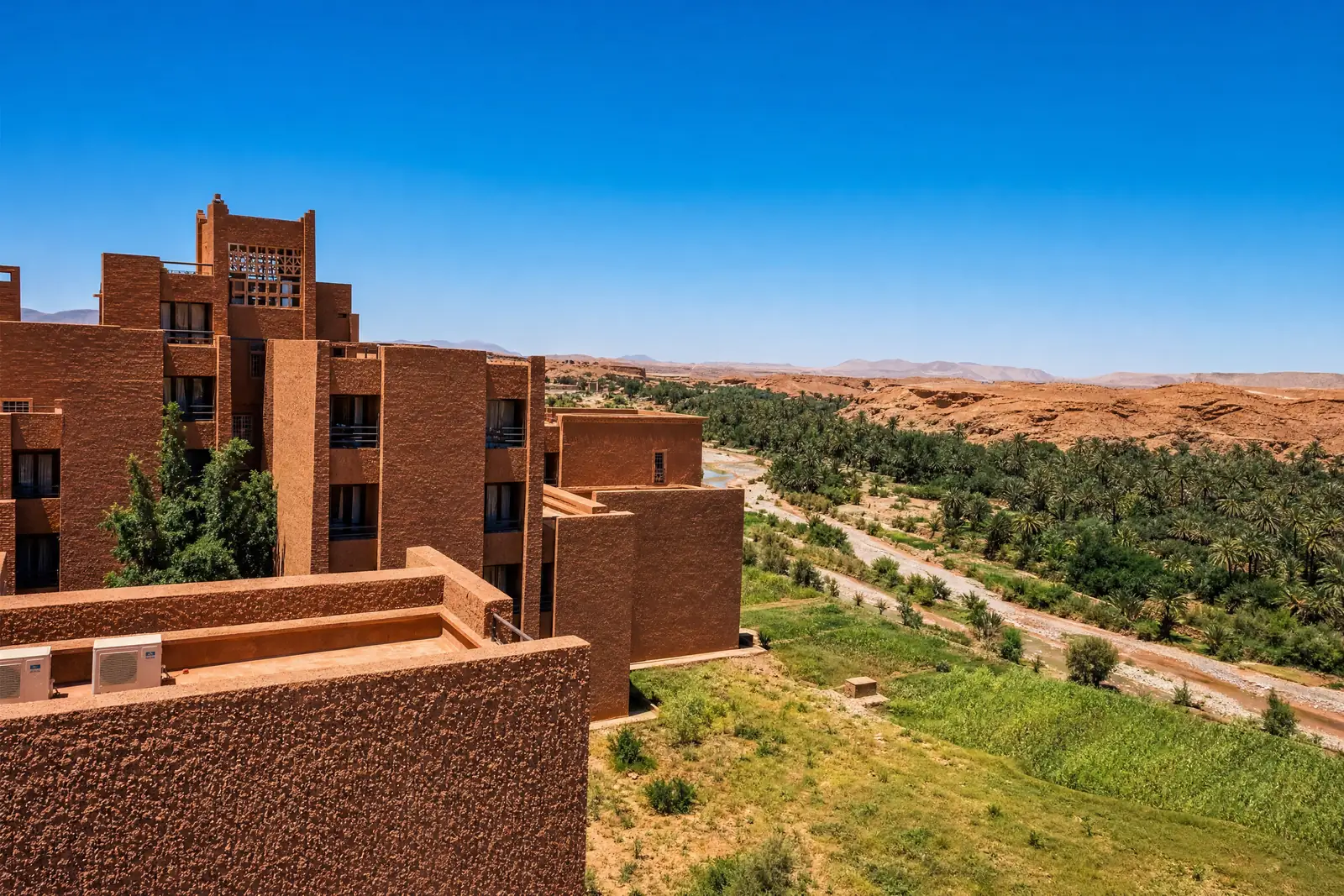 Hôtel Rose Mgouna above the green valley of Kelaat M'Gouna