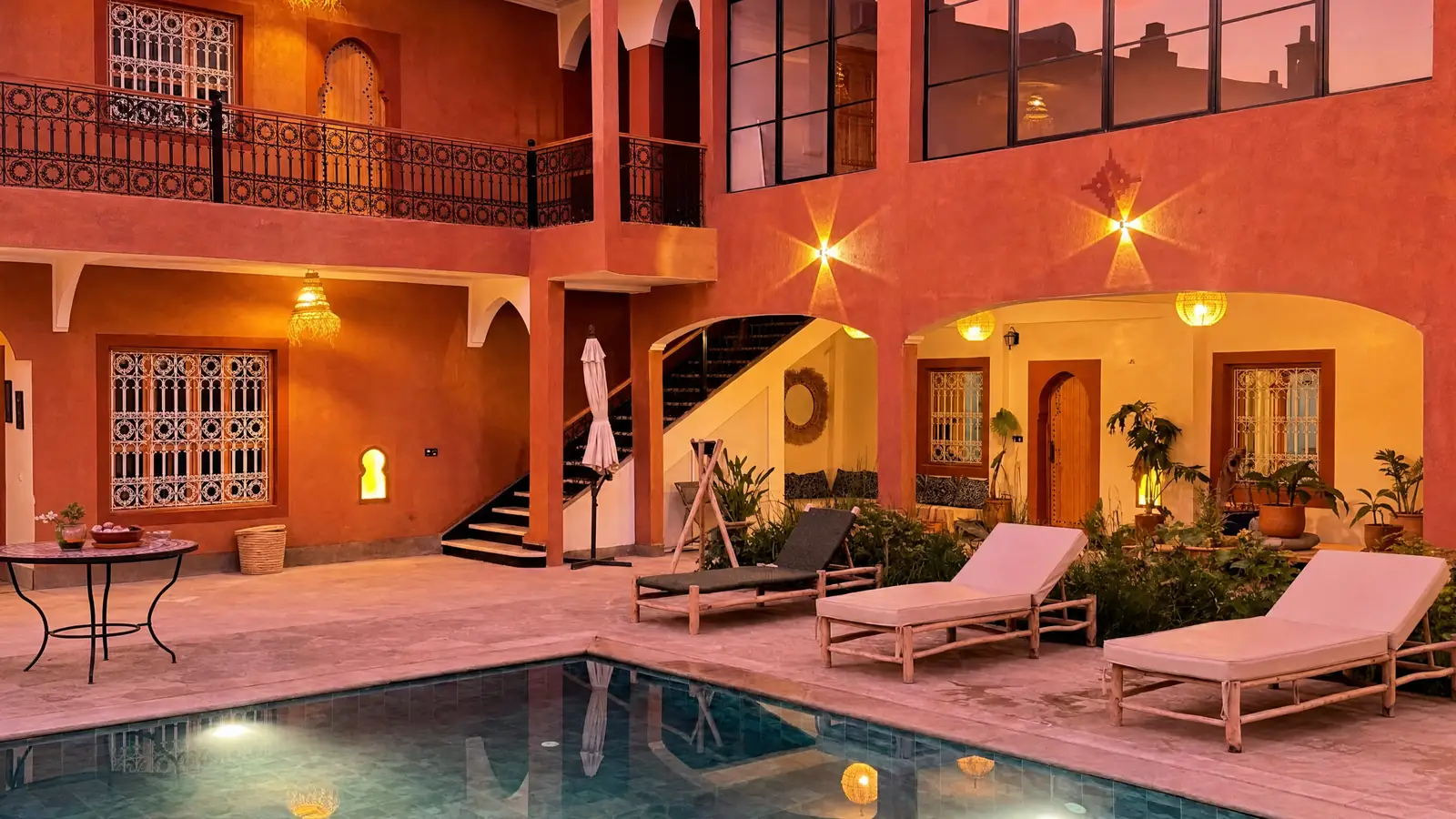 The courtyard pool of Rose Garden Dades
